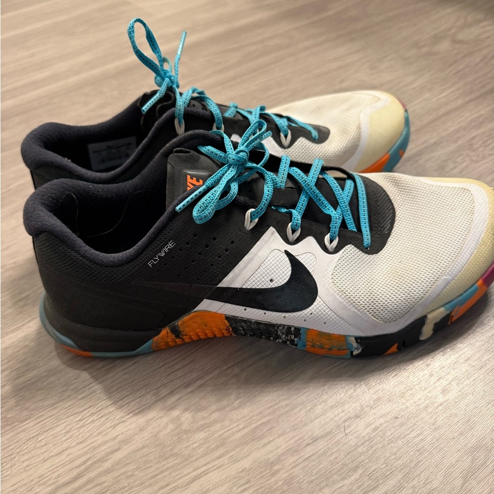 Nike Metcon 2 Black and White Athletic Shoes